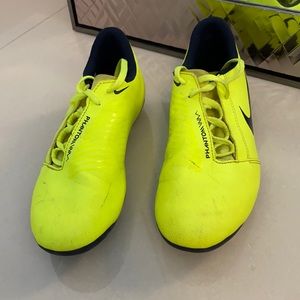 Nike Phanton Soccer Sneakers